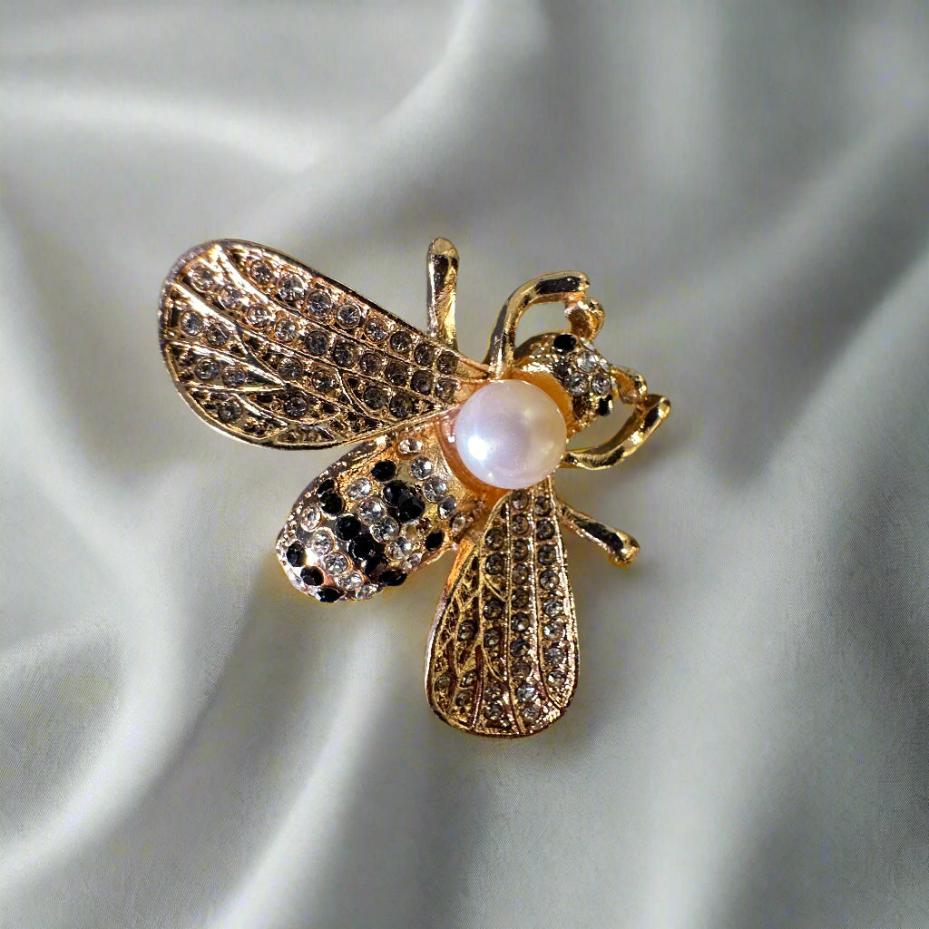 Freshwater Pearl Delicate Brooch