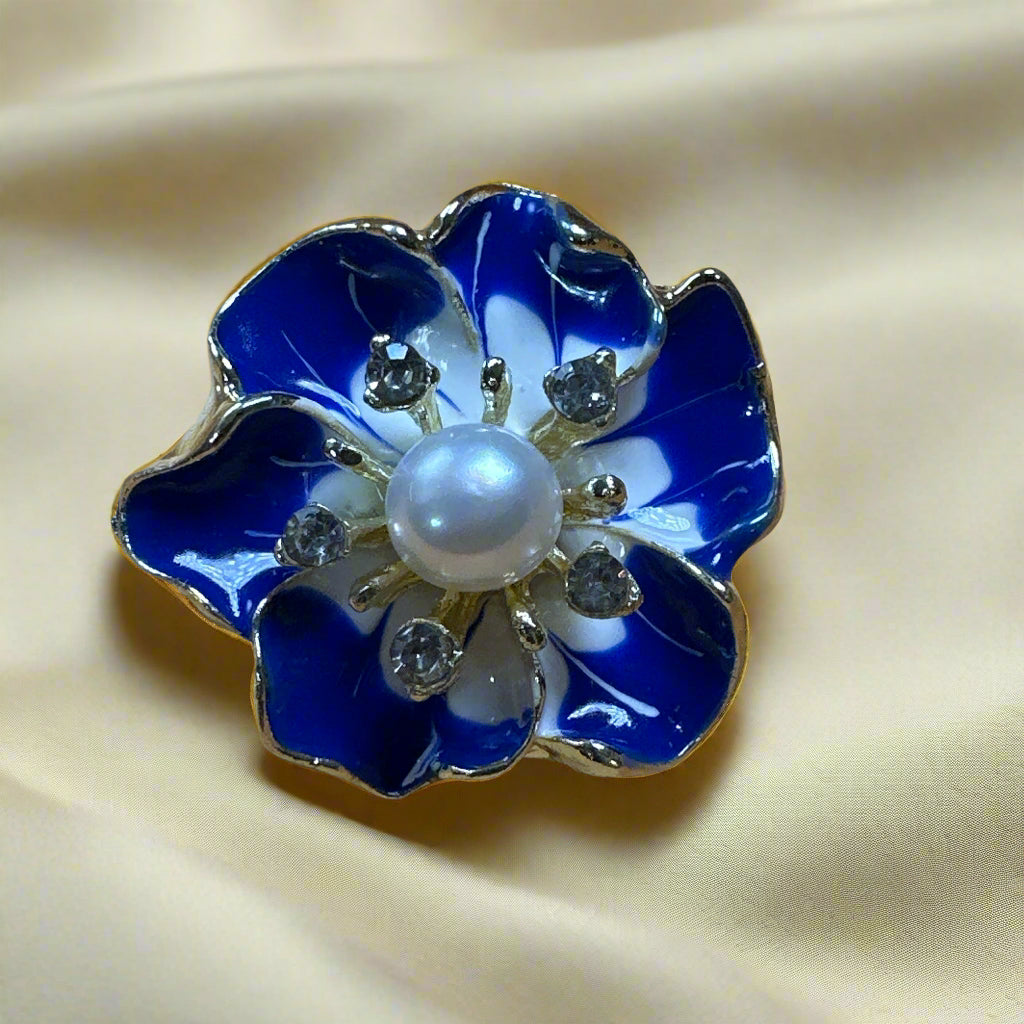 Freshwater Pearl Delicate Brooch