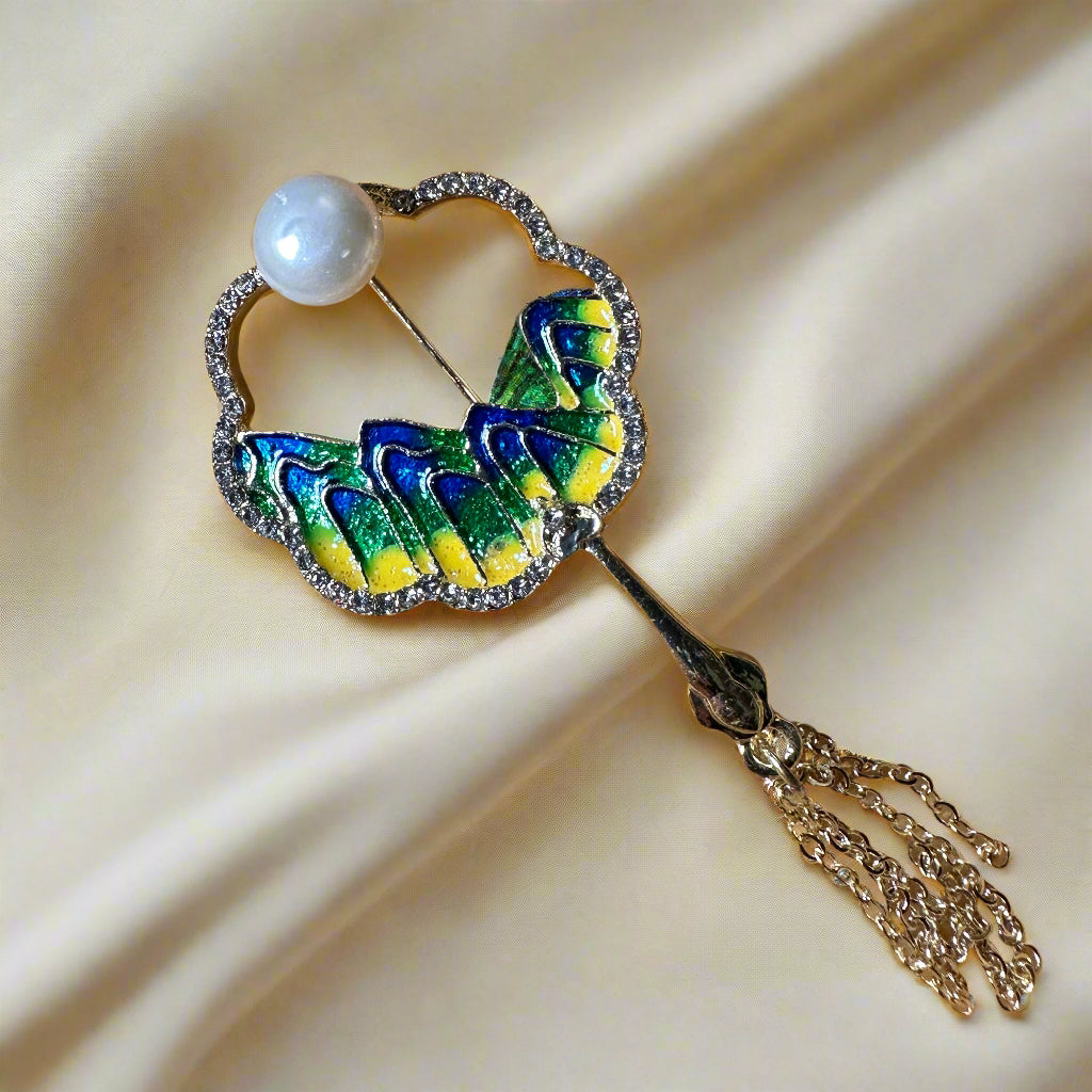 Freshwater Pearl Delicate Brooch