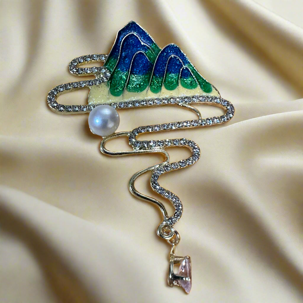 Freshwater Pearl Delicate Brooch