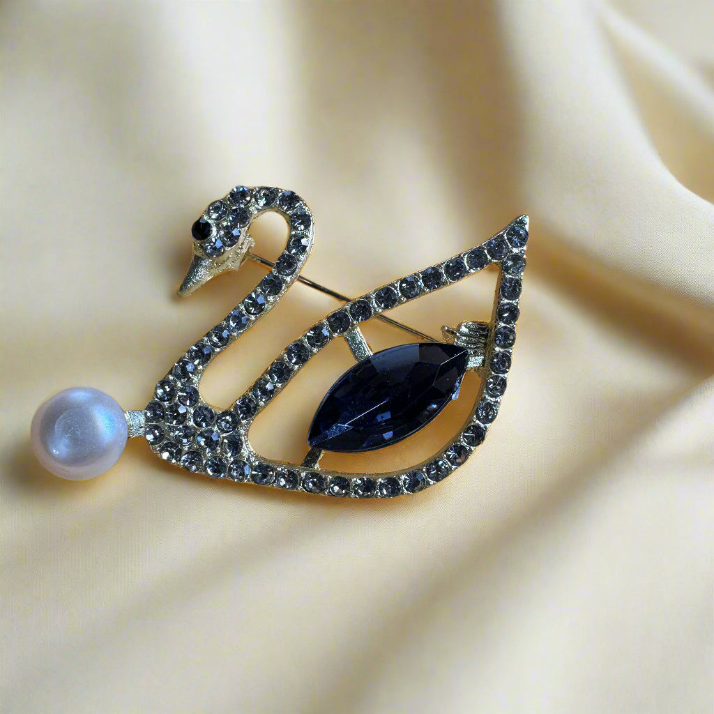 Freshwater Pearl Delicate Brooch