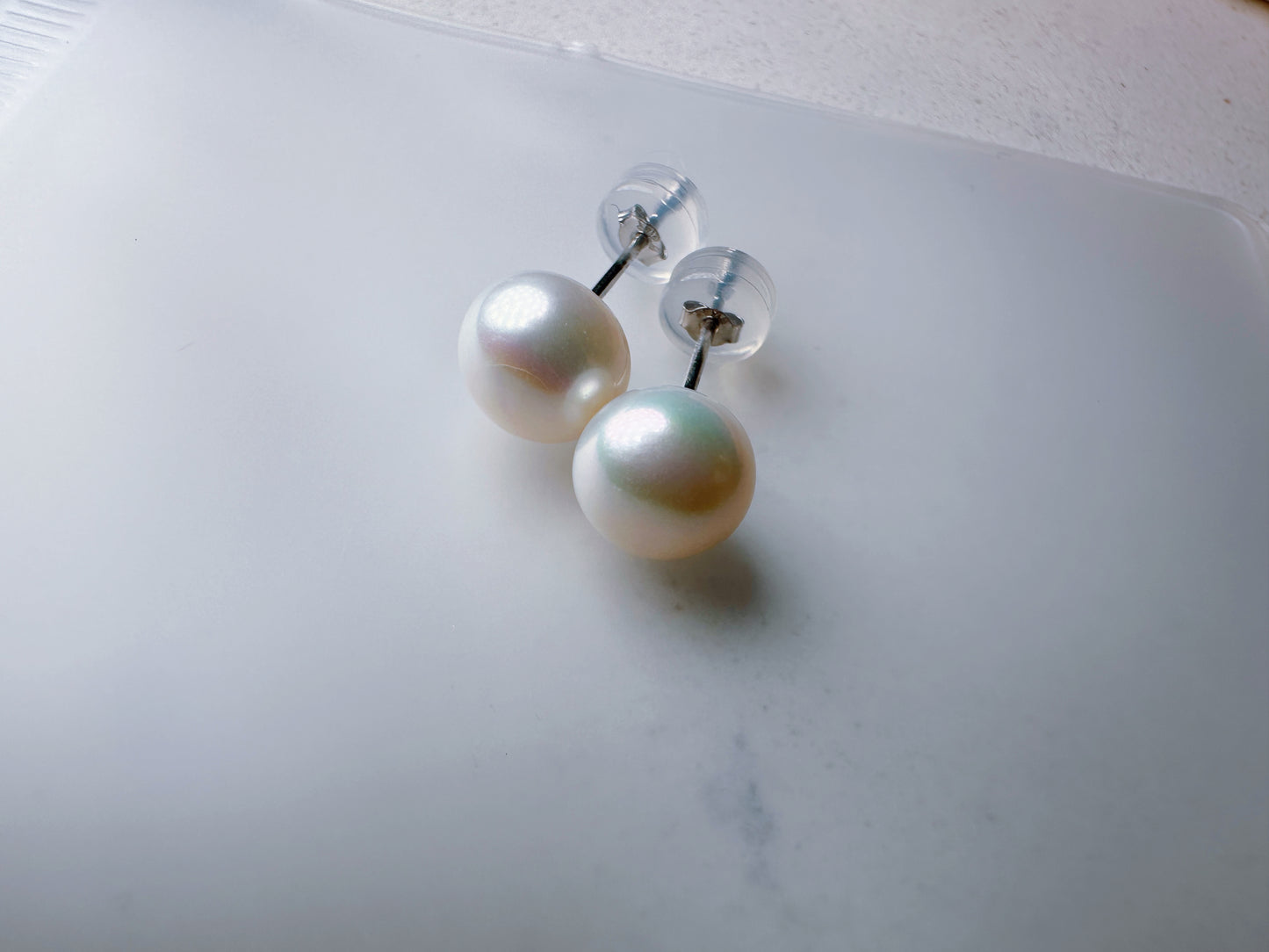 Strong Luster Freshwater Pearl Earring Studs 6.5mm Bread Pearl Near Round